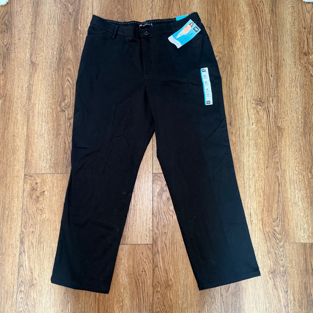 Lee Relaxed Fit Straight Leg Black Pants Womens 16 M NWT Stretch Minimalist